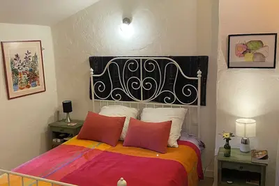 Image de Appartement tranquille dans un ancien mas entre les Pyrénées et la Méditerranée