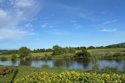 Image de Stylish vacation home directly on the Weser with covered terrace and free Wlan