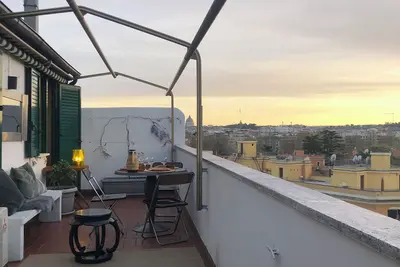 Image de Penthouse _ 70' Suite Gallery with Panoramic Terrace