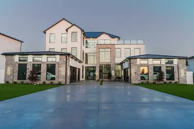 Image de Frisco Diamond Estate - a Brand New Ultra Luxury Mansion! Pool & Patio Paradise!