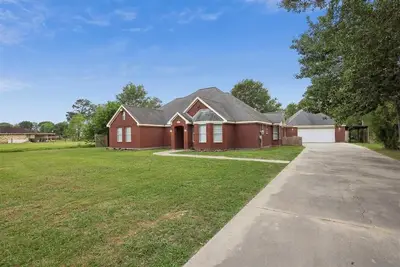 Image de Updated 5 bedroom home w/ pool