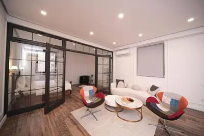 Image de The Elegant Escape on Amiryan by Sweet Home