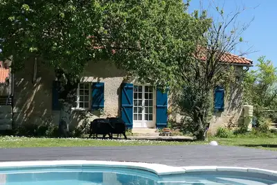 Image de Gîte - Le Viennois: This cozy luxury 1-6 person semi-detached gîte