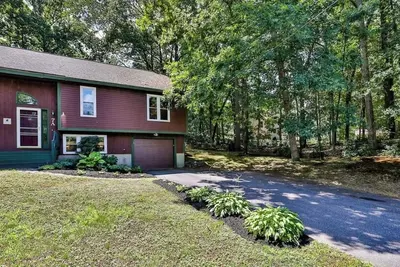 Image de Relax in Our Cozy Duplex: Private, Quiet, and Perfect for Every Season!