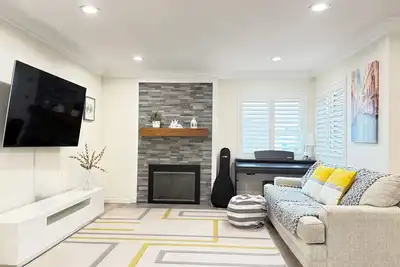 Image de Family-Friendly 4br House – Near Disney, Lil Saigon, Knott’s & South Coast Plaza