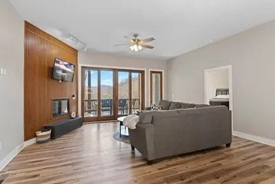 Image de Mountain Escape, Balcony, Grill, and View!