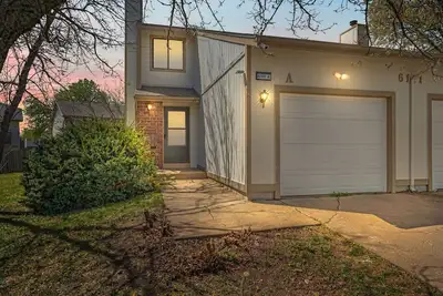 Image de Spacious townhome - 2-bedrooms with King Beds in quite cul-de-sac - sleeps 6