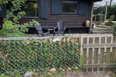 Image de Chalet on park with private water in Hoevelaken