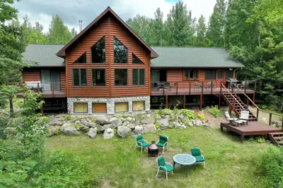 Image de Lake Vermilion Home, Private, 2 Docks, Screen Porch, Sauna, 3 Bedrooms & Loft.