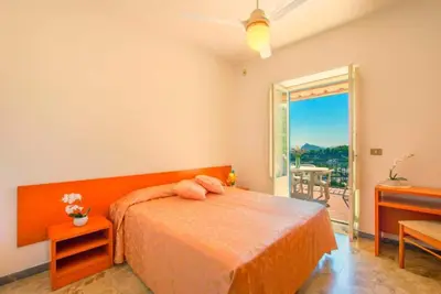 Image de Appartement 'Vista Castello' avec vue sur la mer, terrasse privée et Wi-Fi