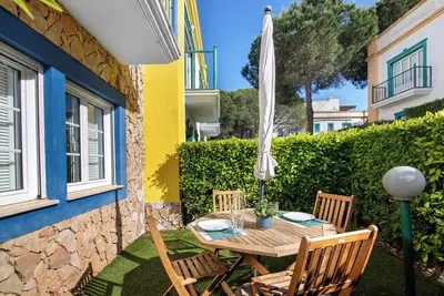 Villa 'Glamorous T3 Praia Verde' avec terrasse privée, Wi-Fi et climatisation