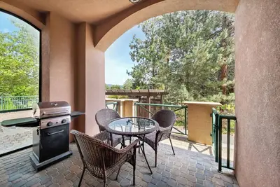 Image de Walk Up Studio Steps From the Golf Course - 101b