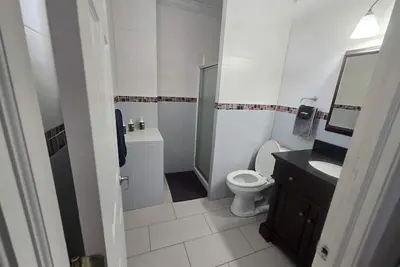 Image de Spacious 3-bedroom apartment in charming Philadelphia with Ac, WiFi