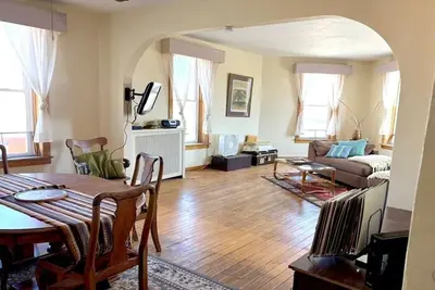 Image de Beautiful Century old Apartments-Apt B