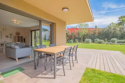 Image de Grimaud - Magnifique Appartement En Rez De Jardin