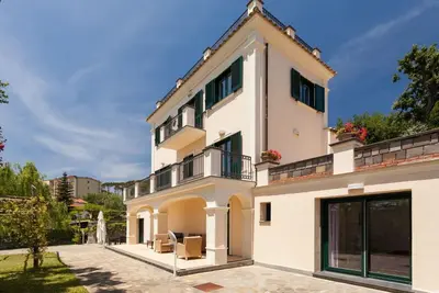 Image de Villa à Massa Lubrense avec 6 chambres à coucher, 13 couchages