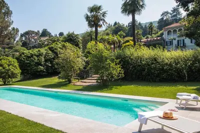 Image de Villa à Baveno avec 8 chambres à coucher, 16 couchages