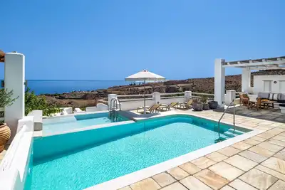 Villa à Fira avec 3 chambres à coucher, 7 couchages