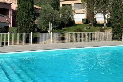 Image de Appartement duplex, 3 km de Saint Florent, dans petite résidence avec piscine