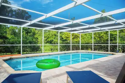 Image de Sunset Poolhouse | Pool, Firepit, Playset, Games