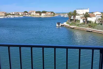 Image de Appartement au calme dans la marina, avec une vue imprenable