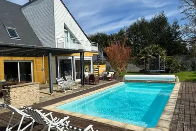 Image de Villa récente 4 chambres, piscine chauffée à Bavent