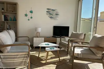 Image de Appartement T2 avec Cabine, Terrasse et Climatisation à Saint Pierre la Mer