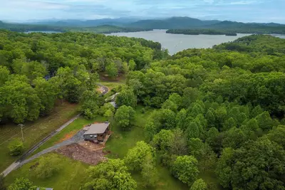 Image de Blue Mountain Cove | Mountain Modern Fun