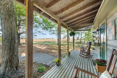 Image de Cozy Cabin Retreat near Patoka Lake & Winery -Fire Pit, Boat Parking & more!