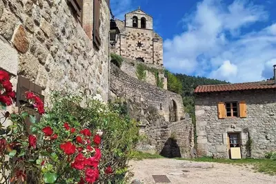 Image de Gîte Chez Hélène à Chalencon