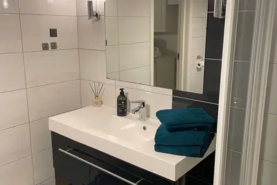 Image de One Bedroom Apartment - Centrally located!