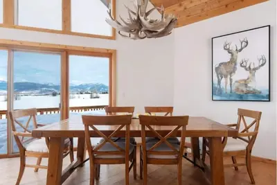 Mountain Retreat Sleeps 10