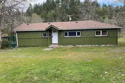 Image de Enjoy the Hobbit House! \nCharming 2-bedroom 1-bathroom house in Kerby, Oregon