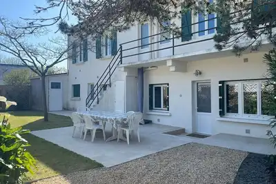 Image de Maison avec jardin à 750 mètres de la plage de Bonne source et commerces