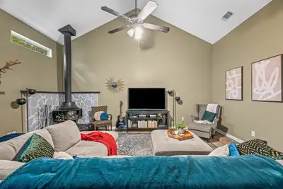 Image de 2 bedroom with loft in Shalimar