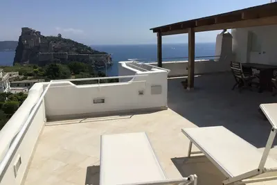 Image de Attic room with terrace and lots of views