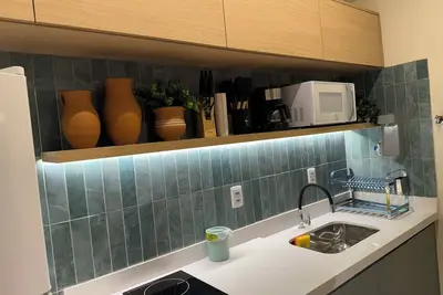 Image de Completely renovated studio for up to 5 people in the best of Ondina