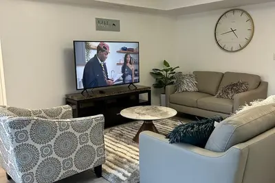 Image de 2bedroom, 2bed day light Suite in a good and secured neighborhood.