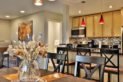 Image de Spacious 2br/3ba Killington Condo w/ Ev Charger, Ski Discounts & Pool