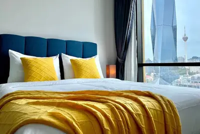 Image de 3br Suite Klcc View w/ balcony, Nflx & 2 Parking