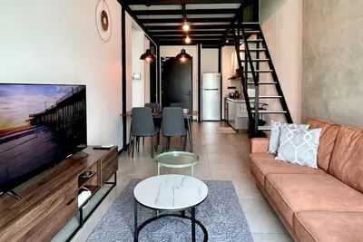 Image de 2br Suite Klcc & Merdeka Tower View - Free Parking