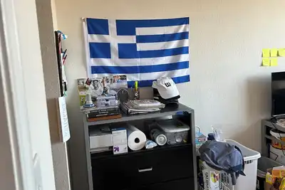 Image de Cozy 1-bedroom apartment in Athens with Ac, WiFi, fitness room, and a pool!