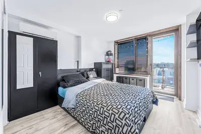 Image de Modern 1 Bedroom with 2 Private Balconies in Astoria