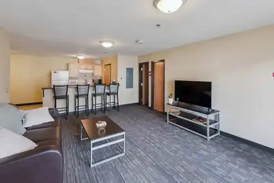 Image de Spacious and Modern Stay to Relax & Recharge