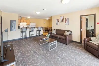 Image de Recharge Right Bright Space with Modern Touches