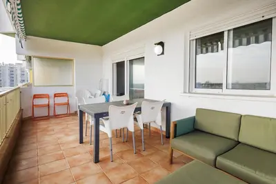 Image de Apartamentos familiares en El Puig con piscina