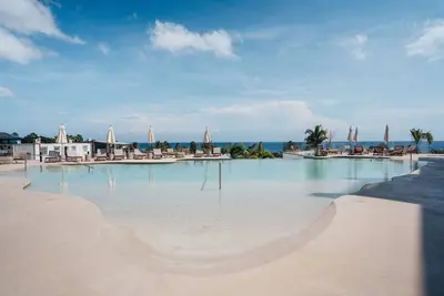 Image de 3br Condo Ocean View at One Mambo Beach 23 by Bocobay