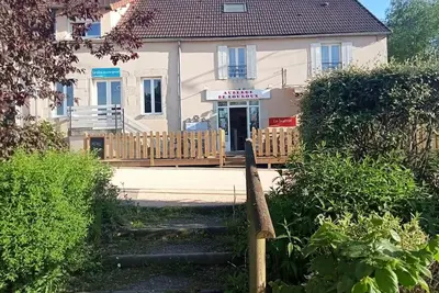 Image de Gîte familial à Louroux-de-Bouble, proche nature, animaux admis