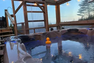 Image de Evergreen Escape: Cavendish Villa with Hot tub
