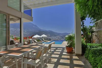 Image de Luxury villa with sea view close to the center